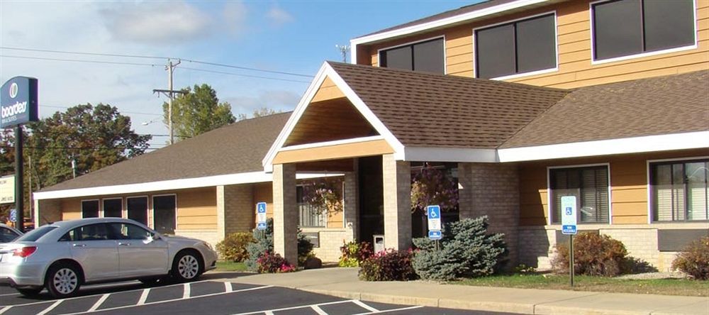 Boarders Inn & Suites By Cobblestone Hotels - Wautoma Exterior foto